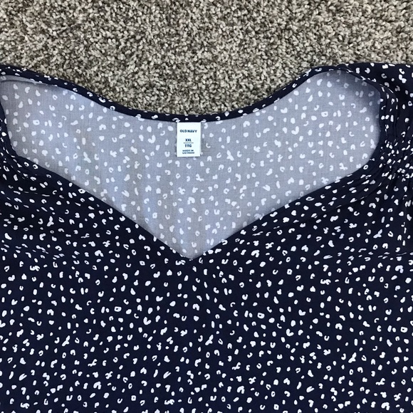 Old Navy XXL sleeveless. Maybe worn 1 time - Picture 2 of 2